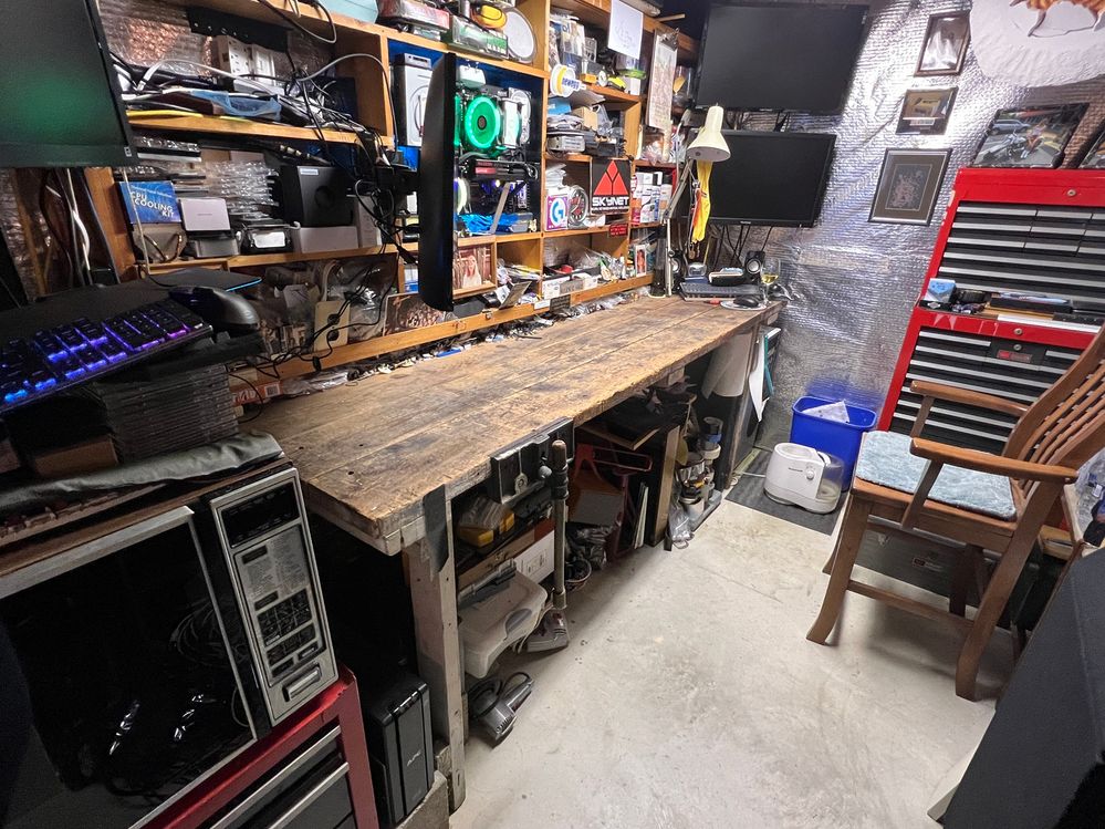 My workbench without the old cardboard cover.