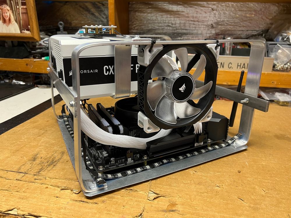 Open case design = good cooling.