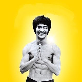 BruceLee_Smiling_2.jpg