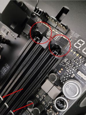 DIMMs_notches_retention_clips.jpg DIMMs_notches_retention_clips.jpg